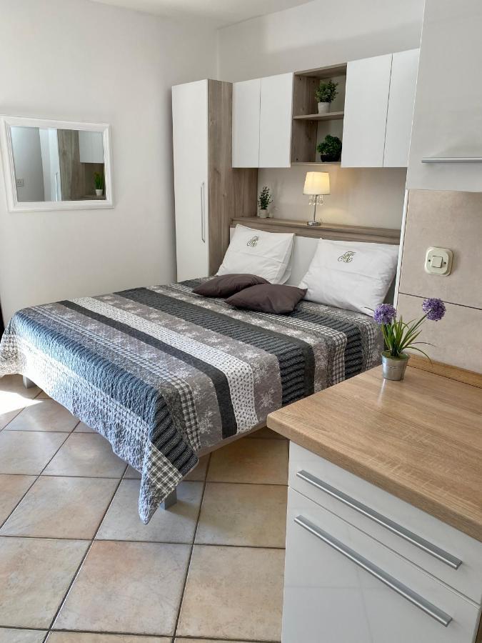 Guest House Renata Plomin Luaran gambar