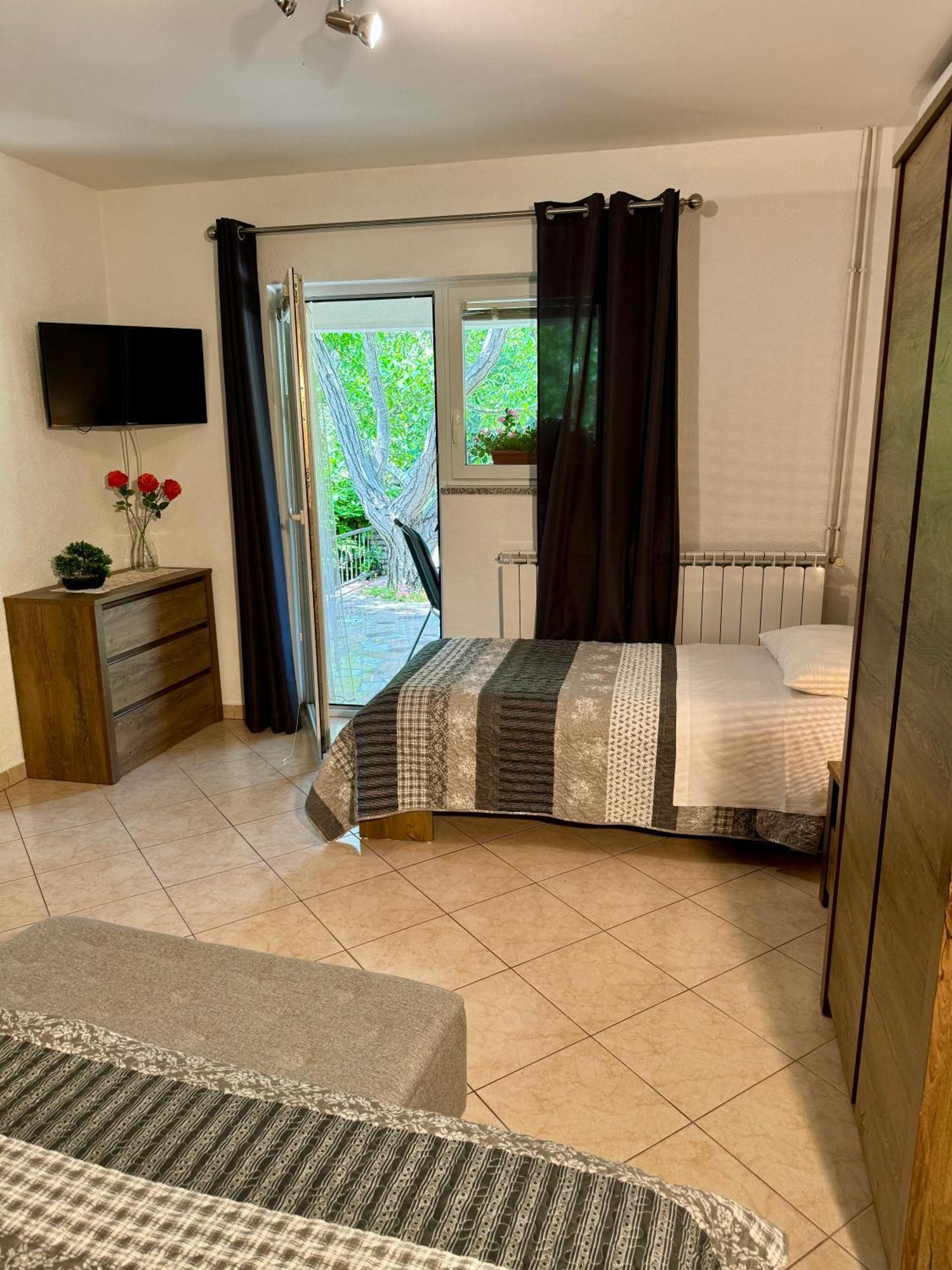 Guest House Renata Plomin Luaran gambar