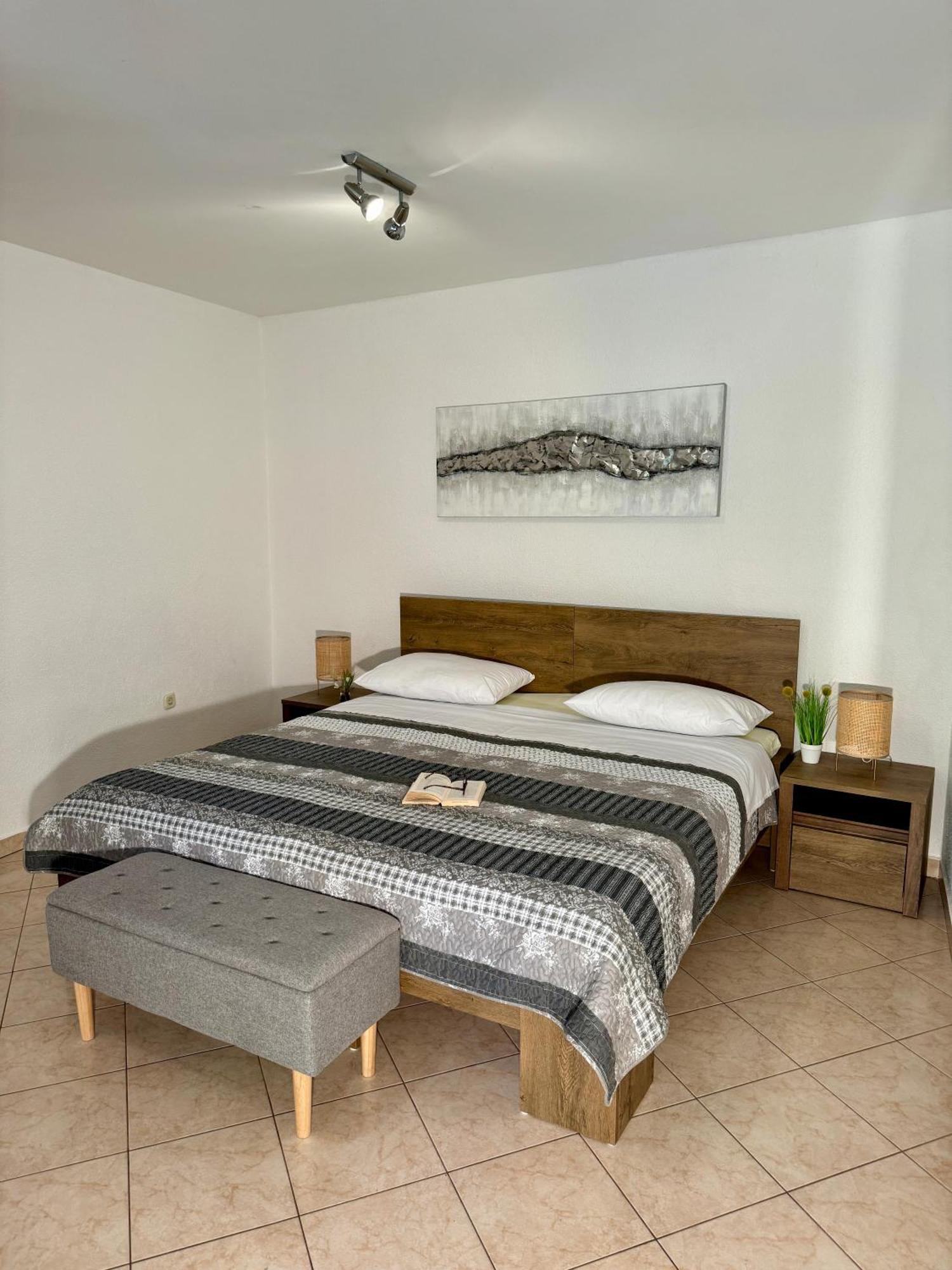 Guest House Renata Plomin Luaran gambar