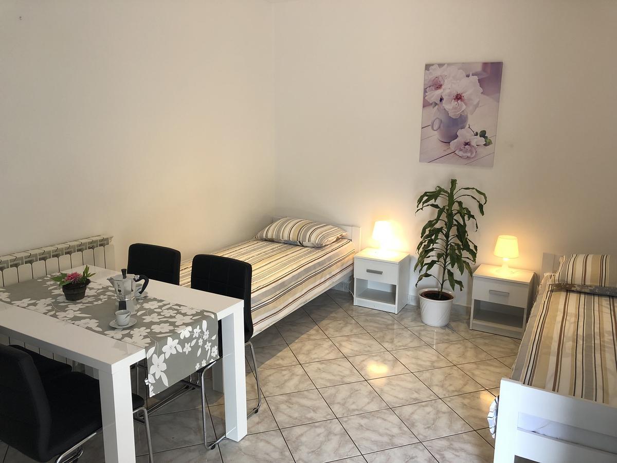 Guest House Renata Plomin Luaran gambar