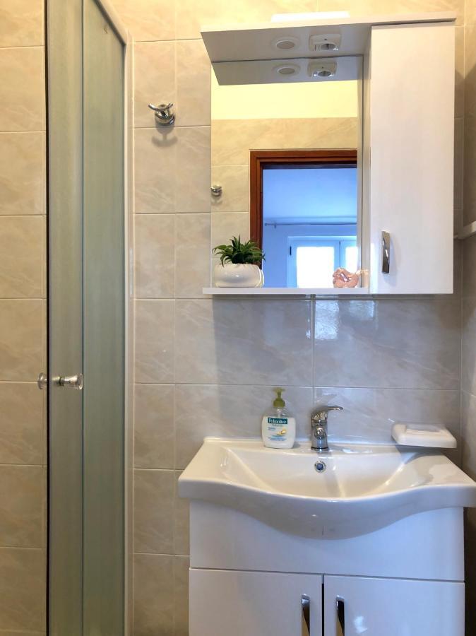 Guest House Renata Plomin Luaran gambar